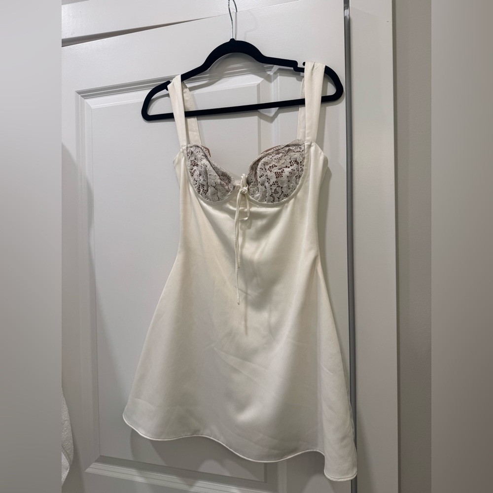 House of CB Adriana Dress Ivory - Picture 2 of 4